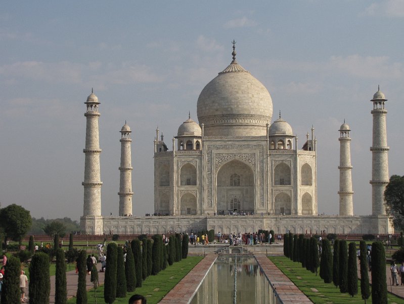 taj mahal.jpg - De Taj Mahal, één van de nieuwe 7 wereldwonderen. gebouwd tussen 1631 en 1648 als mausoleum voor Mumtaz Mahal, de hoofdechtgenote van grootmogol Shah Jahan.